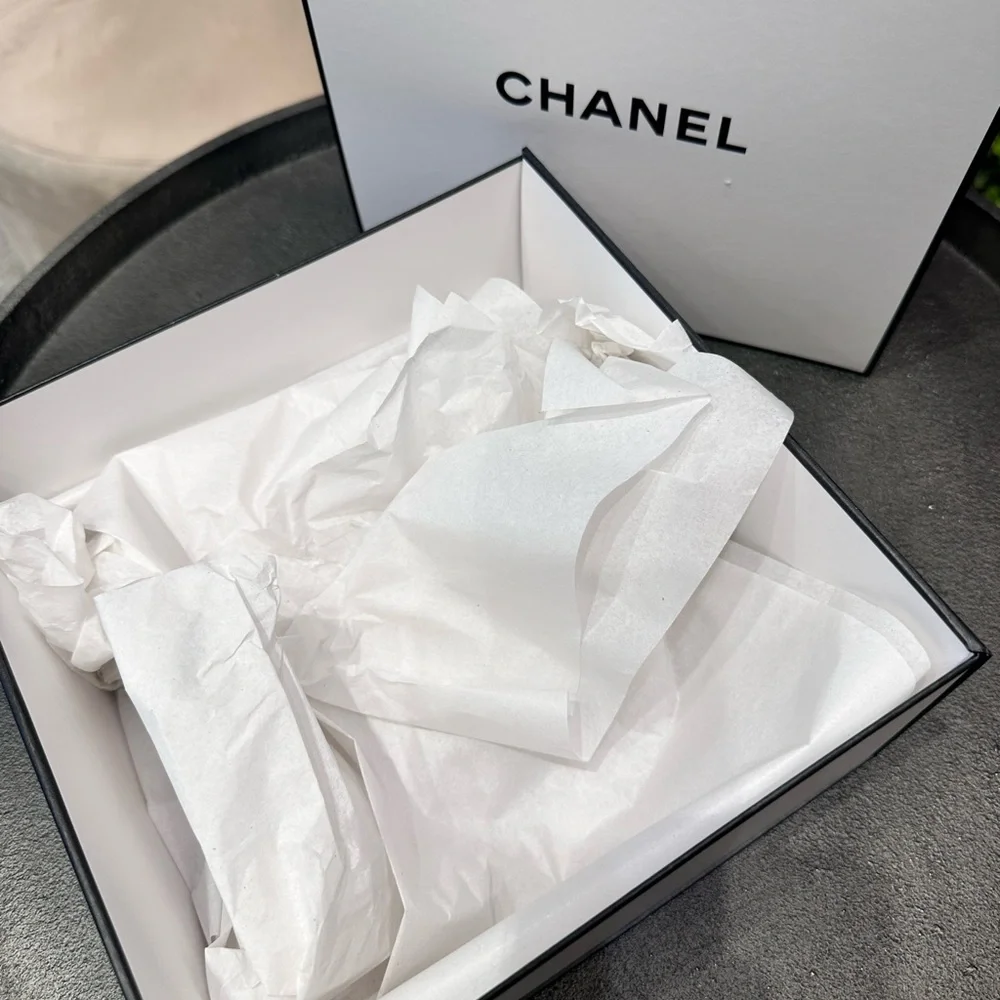 Chanel white gift box 9x 9x 4